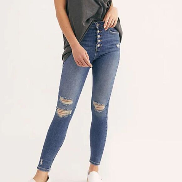 Free People We The Free Sabrina Super Skinny Distressed Jeans Button Fly Size 31 - Picture 1 of 14